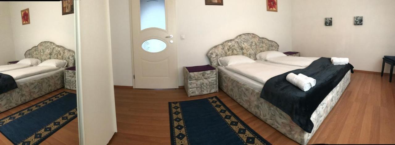 โลตัส อพาร์ตเมนต์ อิน นยีเรกิฮาซา Apartment นีเรกฮาซา ภายนอก รูปภาพ
